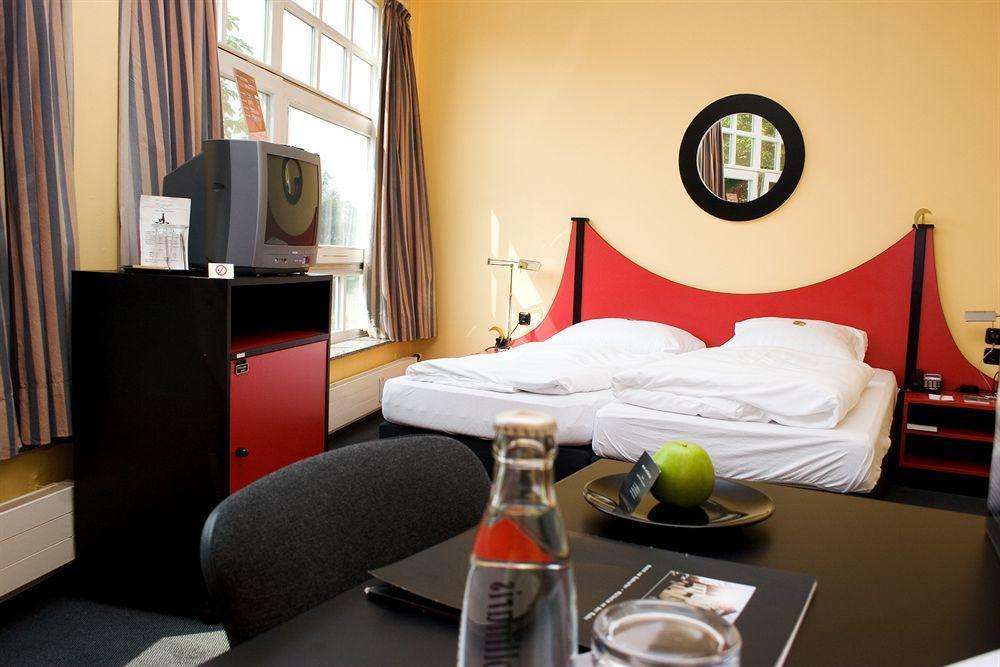 Hotel Am Ruhrufer Business & Golf Mulheim an der Ruhr Bagian luar foto